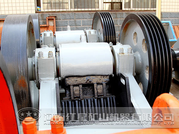 鐵礦石顎式破碎機(jī)結(jié)構(gòu) 鐵礦石顎式破碎機(jī)結(jié)構(gòu)