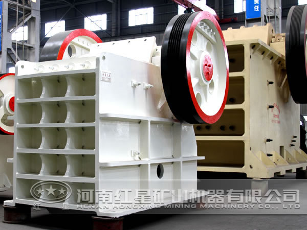 鉬礦鄂式碎石機(jī)結(jié)構(gòu)優(yōu)勢 鉬礦鄂式碎石機(jī)結(jié)構(gòu)優(yōu)勢
