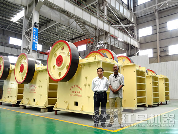 石料生產(chǎn)線顎式破碎機(jī)價(jià)格低 石料生產(chǎn)線顎式破碎機(jī)價(jià)格低