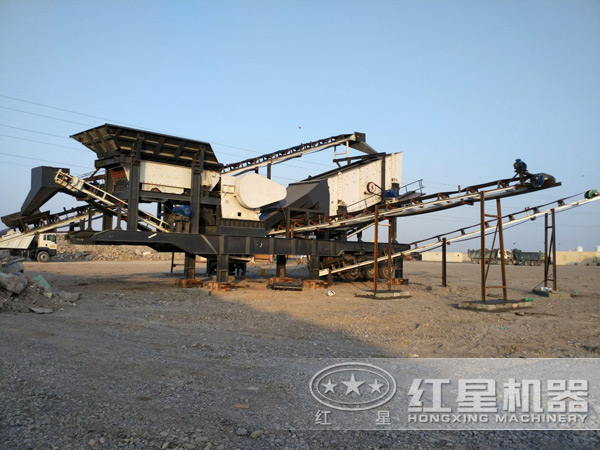 全自動碎石機生產(chǎn)現(xiàn)場 全自動碎石機生產(chǎn)現(xiàn)場
