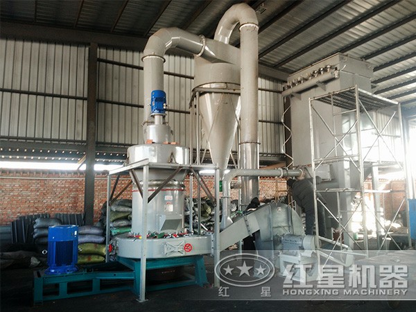 磨粉生產線中的雷蒙磨粉機 磨粉生產線中的雷蒙磨粉機