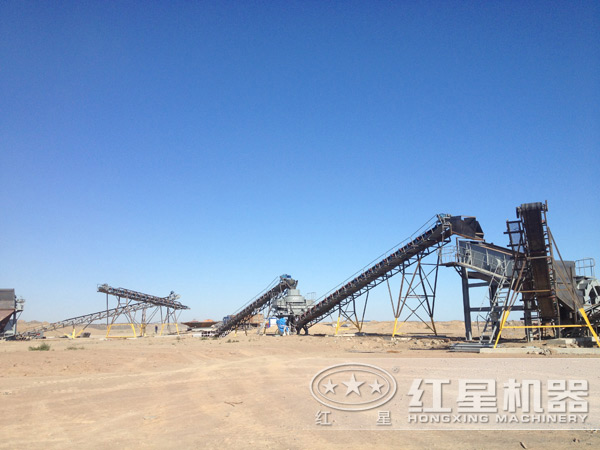制砂生產(chǎn)現(xiàn)場(chǎng) 制砂生產(chǎn)現(xiàn)場(chǎng)