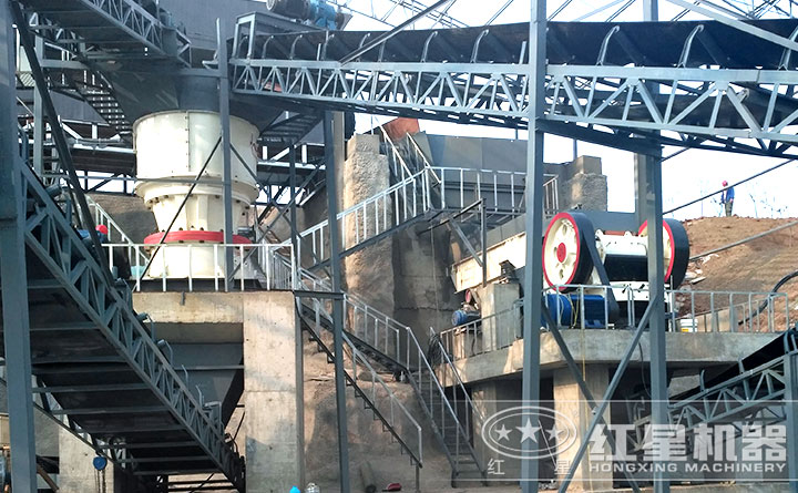 單缸圓錐破作業(yè)現(xiàn)場 單缸圓錐破作業(yè)現(xiàn)場