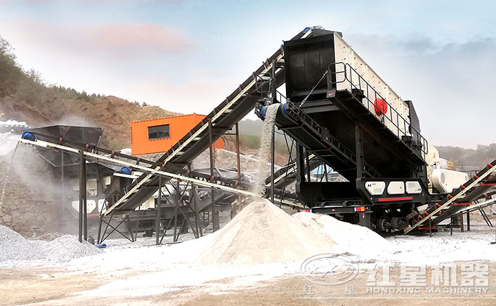 移動(dòng)碎石機(jī)碎石現(xiàn)場(chǎng) 移動(dòng)碎石機(jī)碎石現(xiàn)場(chǎng)