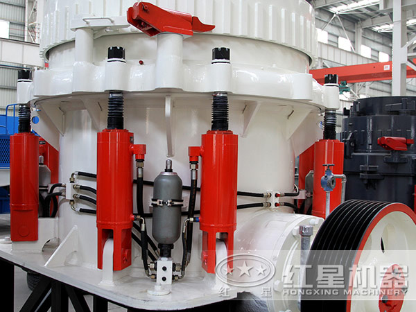 圓錐破碎機(jī)局部圖 圓錐破碎機(jī)局部圖