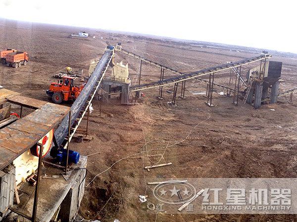 石灰?guī)r細碎機生產現場