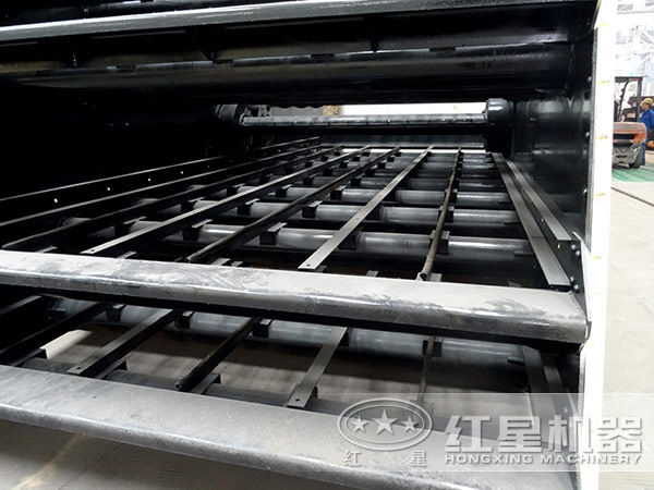 圓振動篩內(nèi)部 圓振動篩內(nèi)部