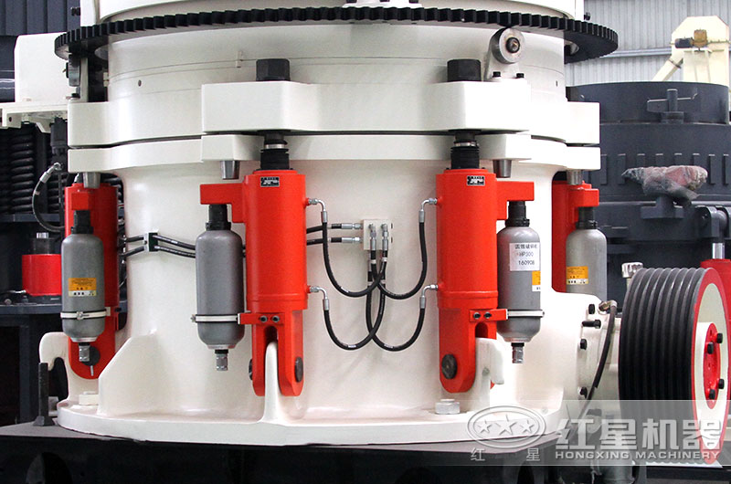 多缸液壓圓錐破局部特寫(xiě)