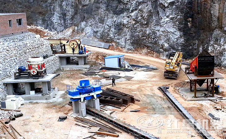 制砂機(jī)作業(yè)現(xiàn)場(chǎng) 制砂機(jī)作業(yè)現(xiàn)場(chǎng)