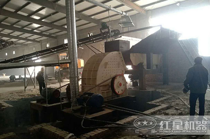 錘式破碎機現場 錘式破碎機現場