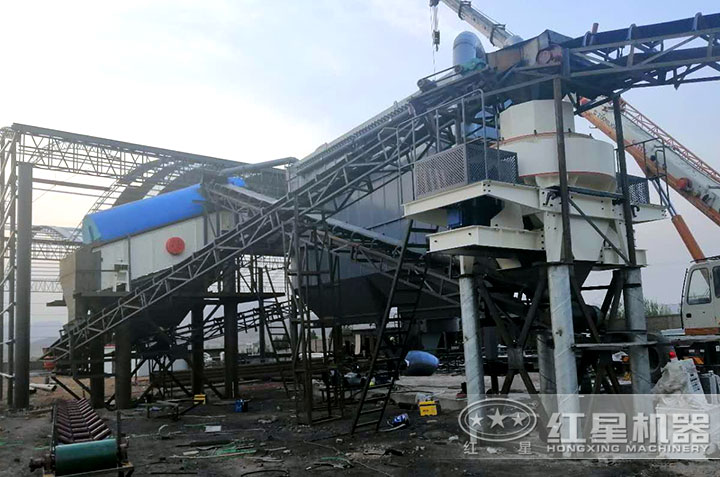 制砂機(jī)作業(yè)現(xiàn)場(chǎng) 制砂機(jī)作業(yè)現(xiàn)場(chǎng)