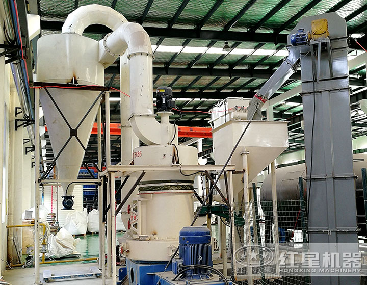 磨粉機作業現場 磨粉機作業現場