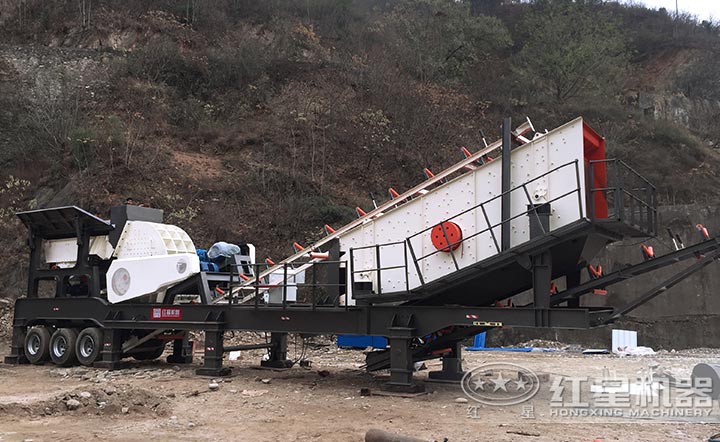 商南客戶車載移動錘式破碎機現場 商南客戶車載移動錘式破碎機現場