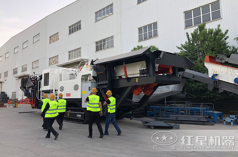 客戶來廠考察移動碎沙機 客戶來廠考察移動碎沙機